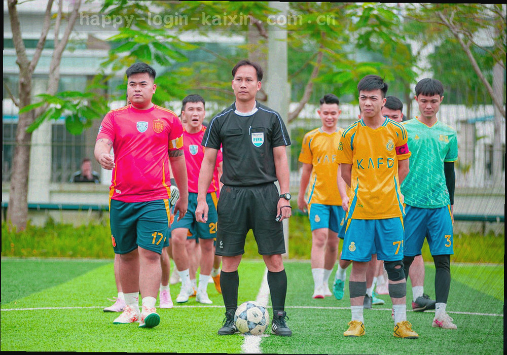 纸质资料卡扫描风格的早期栏目结构示意，线条简洁，标注了六类入口的排布